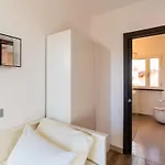 Terrazza Con Glicine By Interhome אלסיו