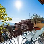 Terrazza Con Glicine By Interhome *