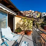 Terrazza Con Glicine By Interhome * אלסיו