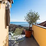Terrazza Con Glicine By Interhome בית נופש אלסיו