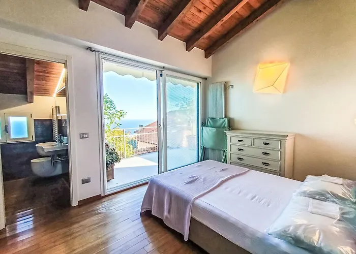 Nyaraló Terrazza Con Glicine By Interhome Alassio