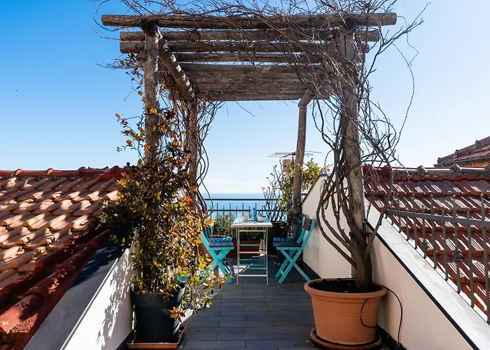 Nyaraló Terrazza Con Glicine By Interhome