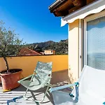 Semesterbostad Terrazza Con Glicine By Interhome *