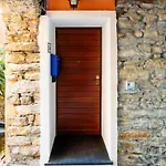 Terrazza Con Glicine By Interhome