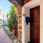 Terrazza Con Glicine By Interhome Alassio