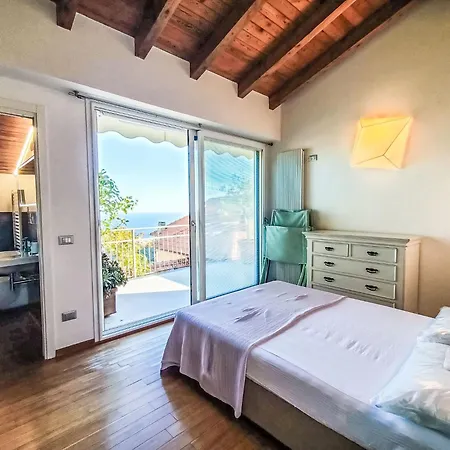 Tatil Evi Terrazza Con Glicine By Interhome Alassio