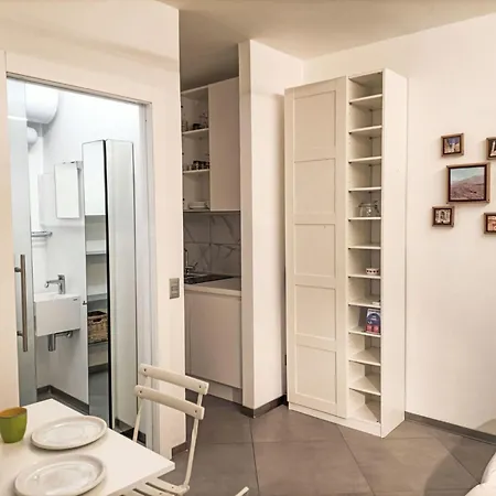 Terrazza Con Glicine By Interhome Tatil Evi Alassio