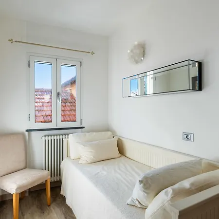 Terrazza Con Glicine By Interhome Сasa de vacaciones *